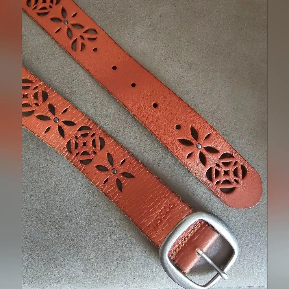 Fossil leather floral cognac brown‎ belt